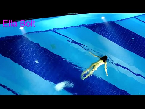 ❤️ Nu mă pot opri din privit, tânără blondă surprinsă înotând goală în piscina stațiunii ELLA BOLT ☑ at ro.sexafinkarasskaz.ru