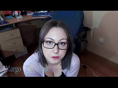 ❤️ Fata sexy cu ochelari suge adânc Dildo în fața camerei de filmat ☑ at ro.sexafinkarasskaz.ru